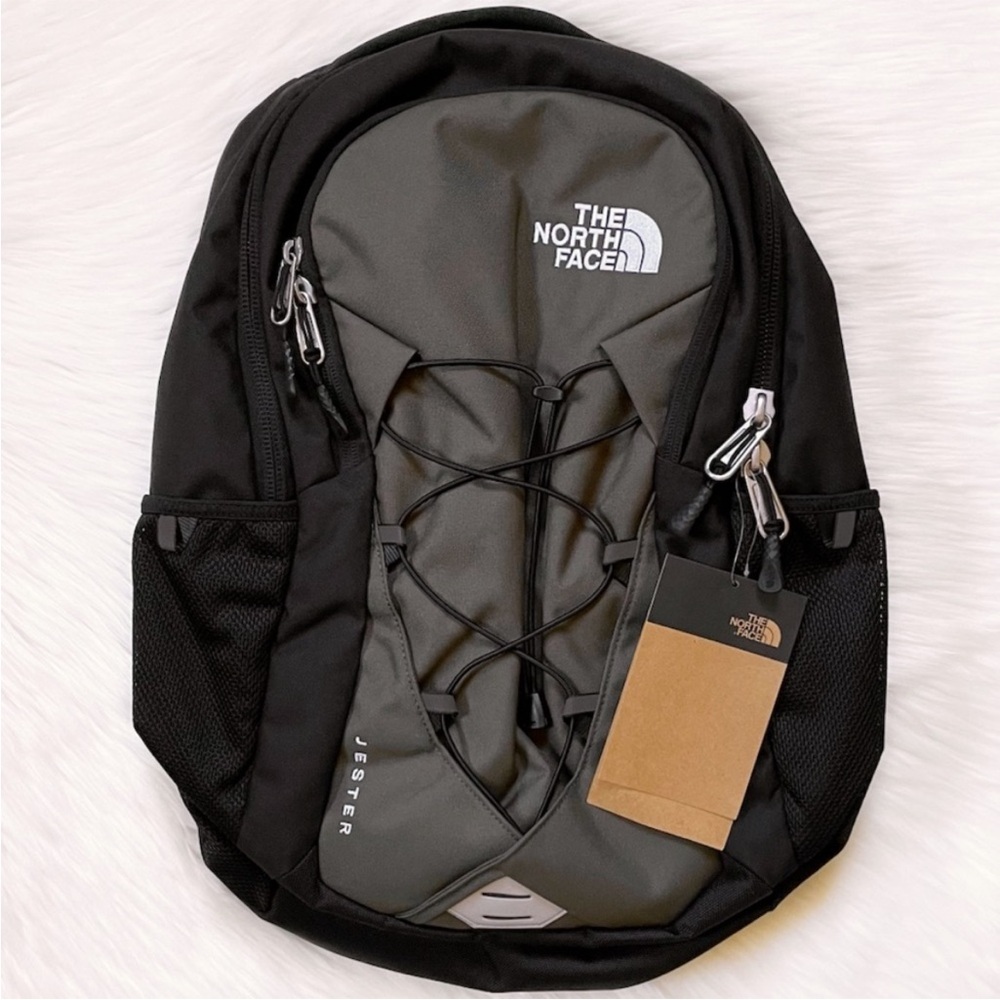 The North Face Unisex Jester 28 Liter Backpack - Picture 1 of 7